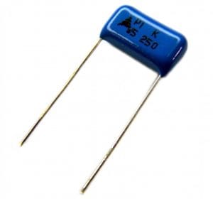 Capacitor Poliéster 560K x 250V