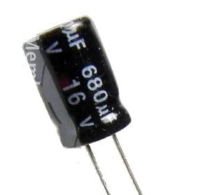 Capacitor Eletrolítico 680uF x 16V 105º -Unidade